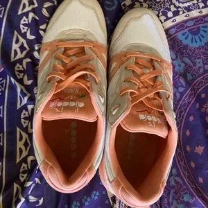 Mens gently worn sz 13.5 Diadora N9000 Peaches and Cream color-way. No OG box. Diadora | Shoes | Mens Gently Worn Sz 35 Diadora N900  main image 3